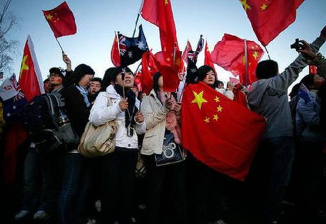 好久不见水果姐,瘦回颜值巅峰了?